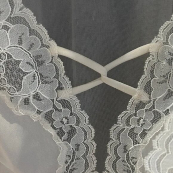 Vintage Barbizon Elegant Cream sheer Lace Trim Nightgown & Robe Sz Lg modest - Picture 5 of 5